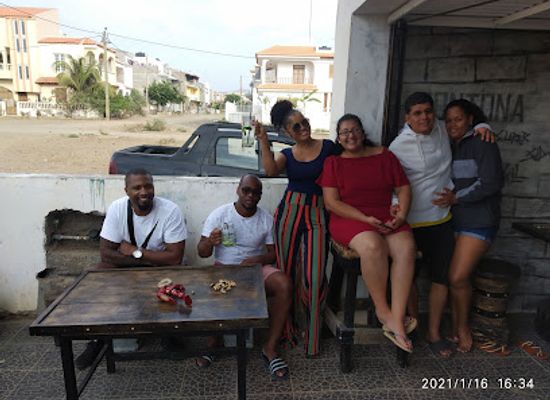 cabo-verde/praia-do-tarrafal/bar/pontona