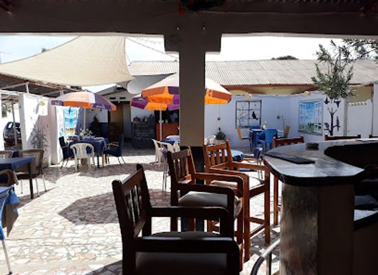 the-gambia/jarra-east/bar/dreams-bar-en-restaurant