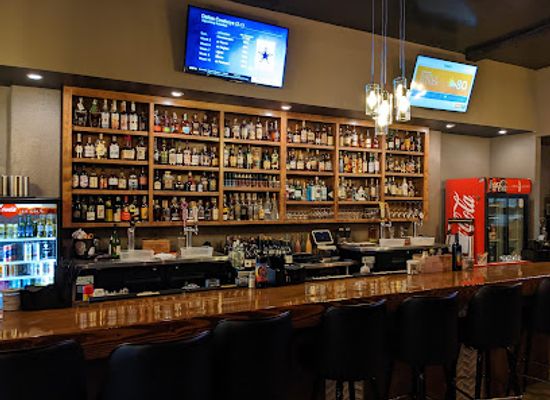 colorado/estes-park/bar/elevations-eatery-and-bar