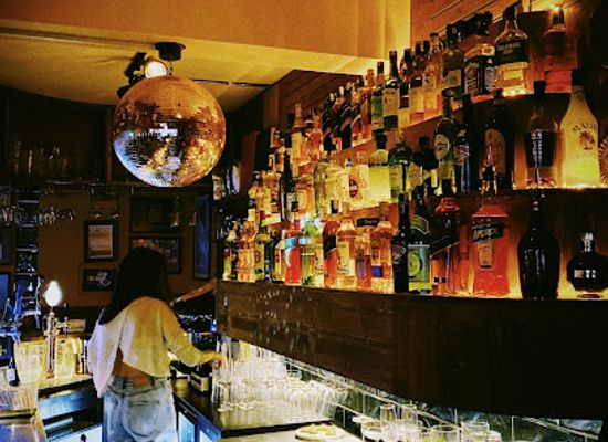 turkiye/ankara/cankaya/bar/pint