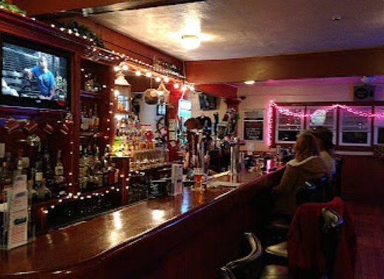 rhode-island/kent-county/bar/tavern-on-the-hill