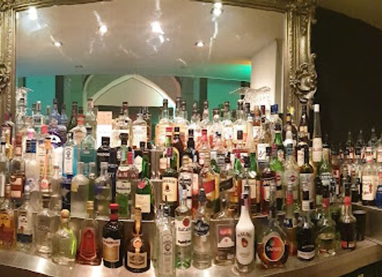 portugal/alentejo/bar/porta-15-food-wine-cocktail-bar