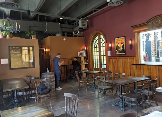 canada/pembina-valley/bar/patent-5-distillery-and-tasting-room