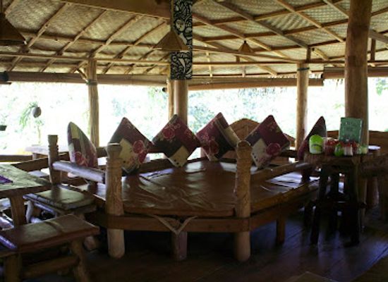 indonesia/bukit-lawang/bar/on-the-rocks-bungalow