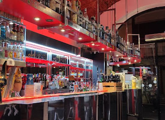 italy/lucca/bar/rewine-bar