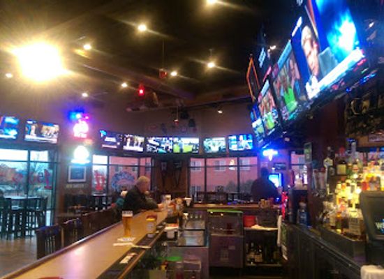illinois/elgin/bar/rookies-sports-bar-grill-elgin