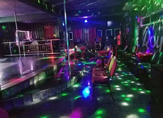 jamaica/north-coast/bar/club-royalty