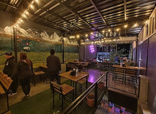 nepal/pokhara/lakeside/bar/kotas-bar-and-grill