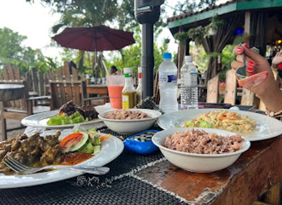 jamaica/montego-bay/rose-hall/bar/peppa-s-cool-spot
