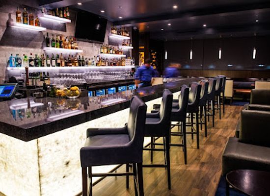 hawaii/maui/bar/stake-chophouse-bar