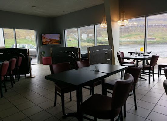 faroe-islands/klaksvik/bar/amarant
