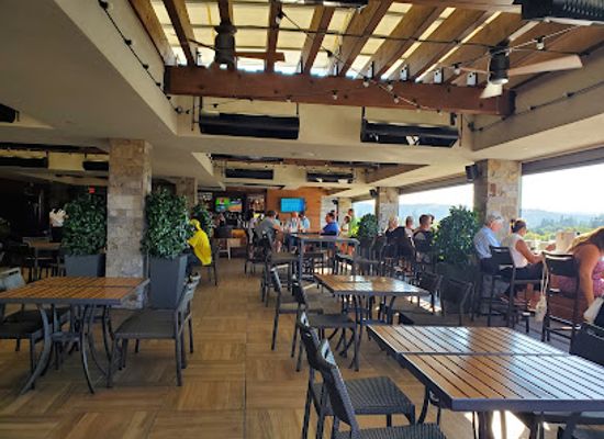 california/napa/bar/sky-vine-rooftop-bar