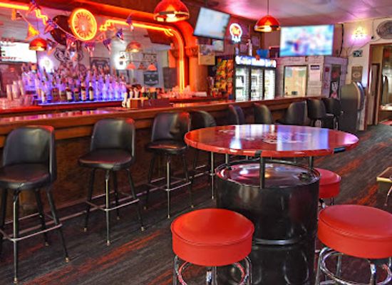 wisconsin/kettle-moraine/bar/our-bar