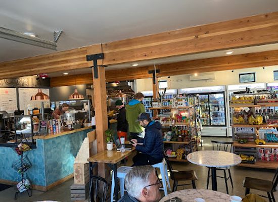 washington/snoqualmie-pass/bar/laconia-market-cafe