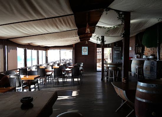 lebanon/north-lebanon/bar/pierre-friends