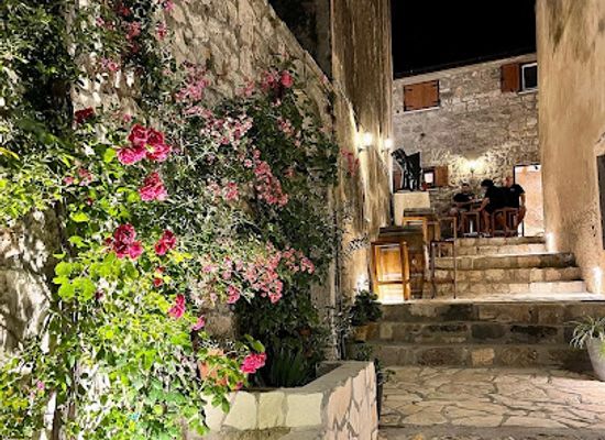 croatia/peljesac-peninsula/bar/monte-cristo-wines