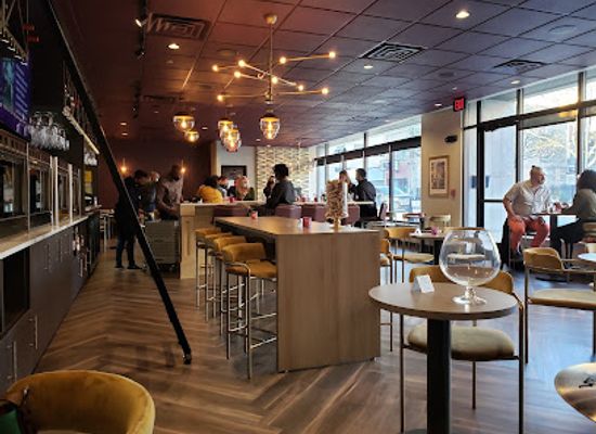 michigan/grand-rapids/heritage-hill/bar/grnoir-wine-jazz