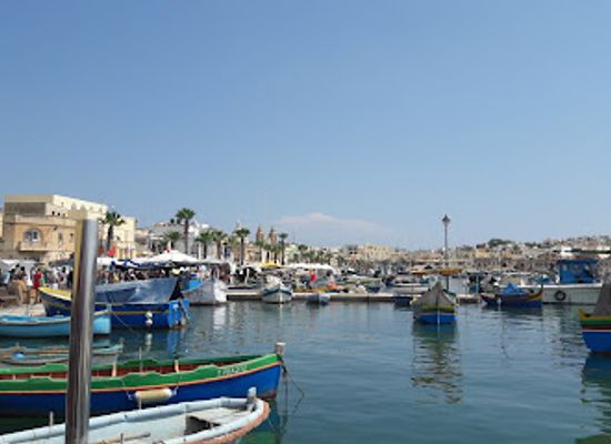 malta/marsaxlokk-fishing-village/bar/skuna