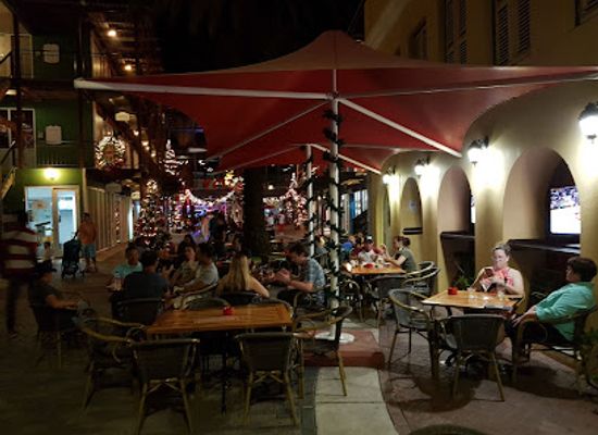 curacao/willemstad/otrobanda/bar/rif-fort-bar