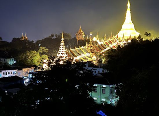 myanmar-burma/central-myanmar/bar/tsuki-bar-moon-cafe