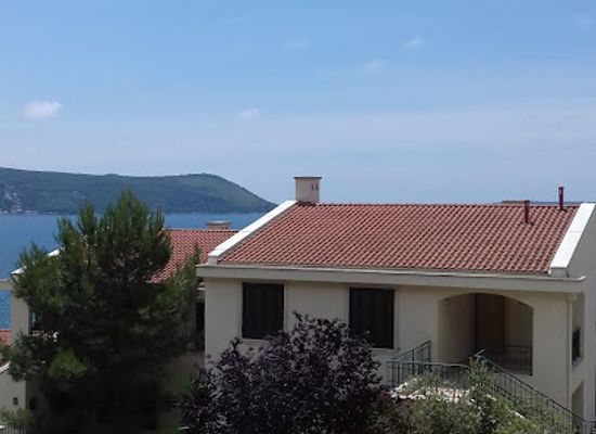 montenegro/herceg-novi/bar/republic-pub