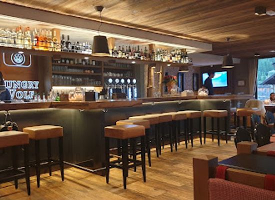 italy/madonna-di-campiglio/bar/hungry-wolf
