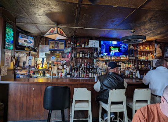 kentucky/pennyroyal-plateau/bar/chevy-chase-inn