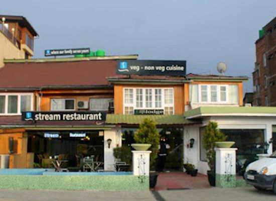 india/kashmir-great-lakes/bar/stream-restaurant