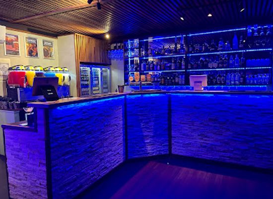 australia/airlie-beach/bar/lola-s-bar