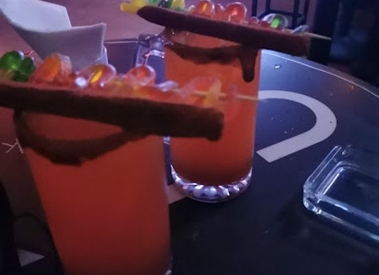 mexico/acapulco/bar/garrison-pub-billiards