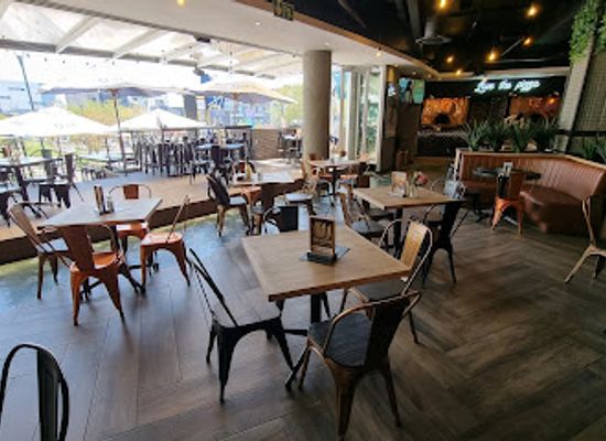 south-africa/pretoria/menlyn/bar/moonshine-menlyn