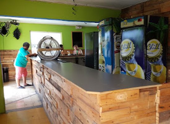aruba/arikok-national-park/bar/rum-shop-pos-chiquito