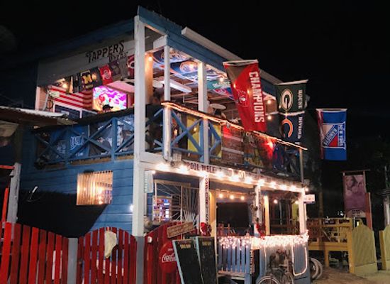 belize/caye-caulker/bar/tapper-s-dive-bar