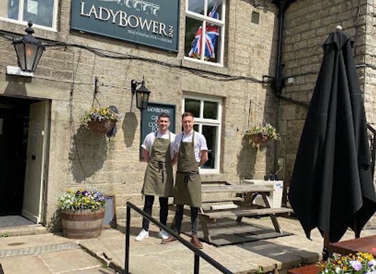 united-kingdom/peak-district/bar/ladybower-inn