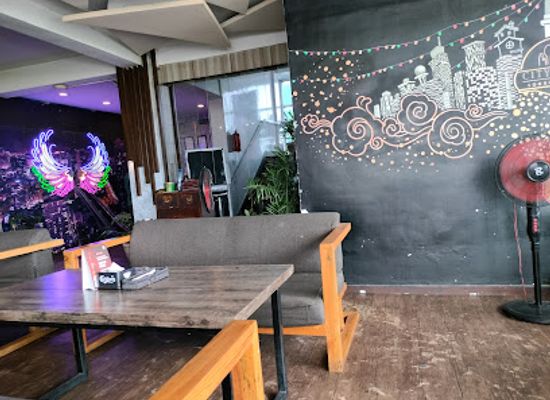 nepal/kanchenjunga-base-camp/bar/cityscape-lounge-and-bar