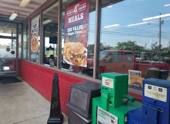 mississippi/the-pontotoc-ridge/bar/huddle-house