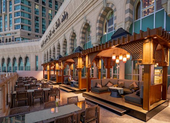 saudi-arabia/asir-mountains/bar/raffles-makkah-palace