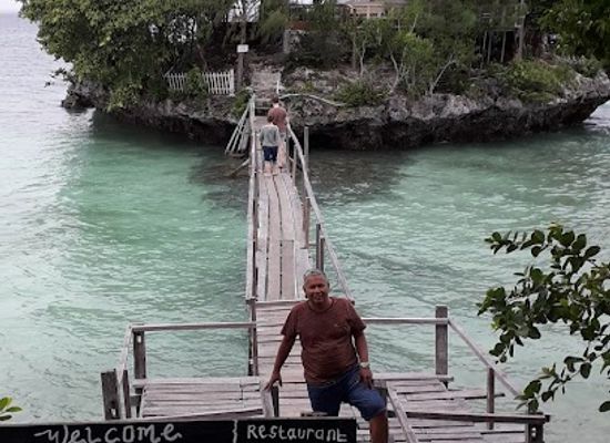 indonesia/pulau-wakatobi/bar/goa-air-kontamale