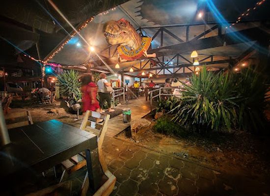 suriname/marowijne-district/bar/mighty-racks