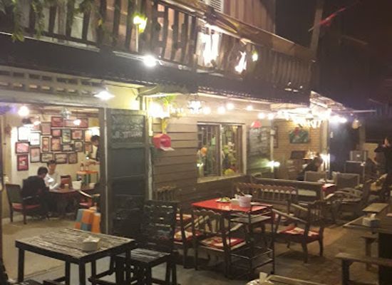 laos/savannakhet/bar/pen-ta-hug