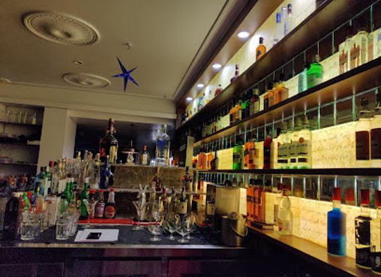 india/pondicherry/white-town/bar/the-storytellers-bar