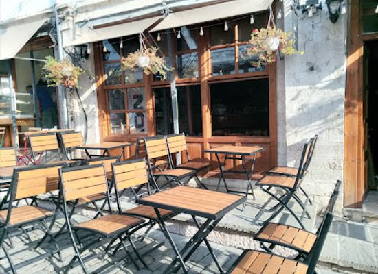 albania/gjirokaster/bar/bar-cafe-kotoni