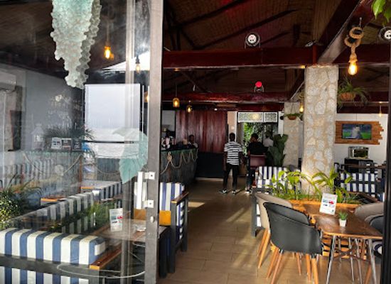 guinea/forest-guinea/bar/ocean-s-lounge