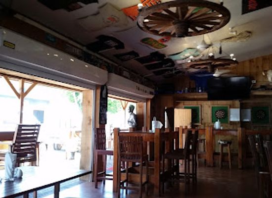 vanuatu/malakula/bar/war-horse-saloon