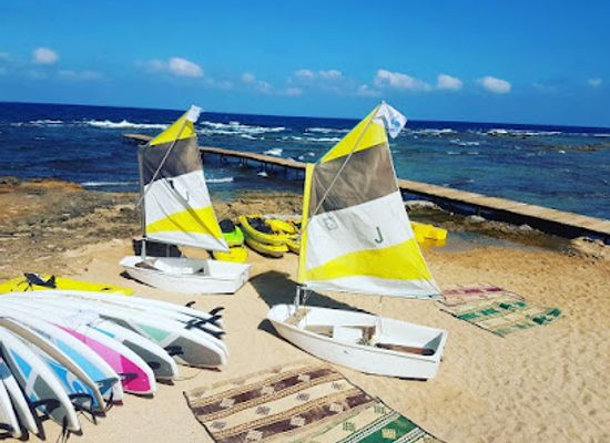 lebanon/batroun/bar/colonel-reef-beach