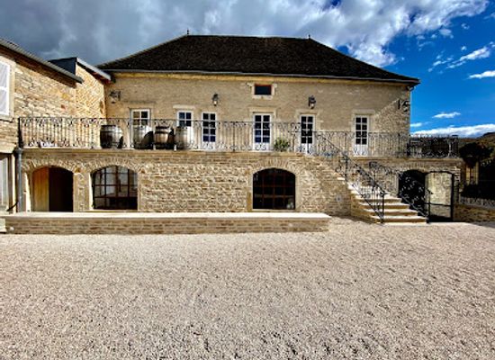 france/burgundy-vineyards/bar/maison-chanzy