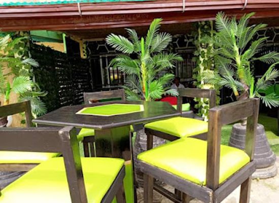 cameroon/south-region/bar/jeeps-lounge