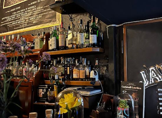italy/lombardy/bar/white-rabbit-speakeasy