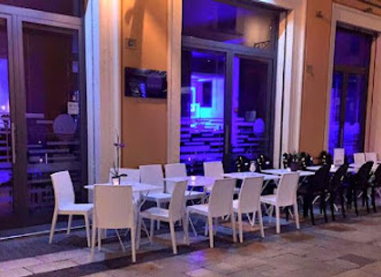 italy/abruzzo/bar/blue-moon-lounge-bar