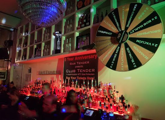 netherlands/rijnmond/bar/bar-tender-shooterbar